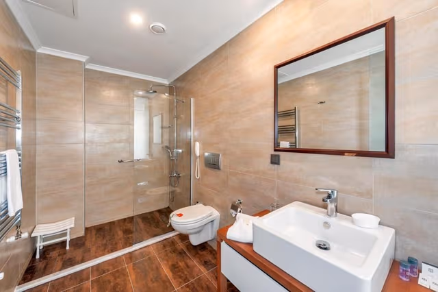 Suite with Mountain View