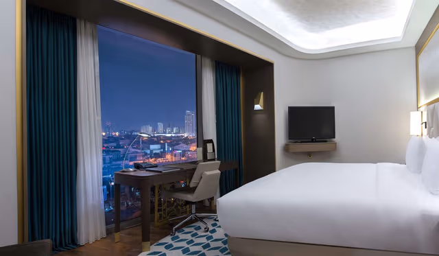 KING EXECUTIVE ROOM WITH LOUNGE ACCESS