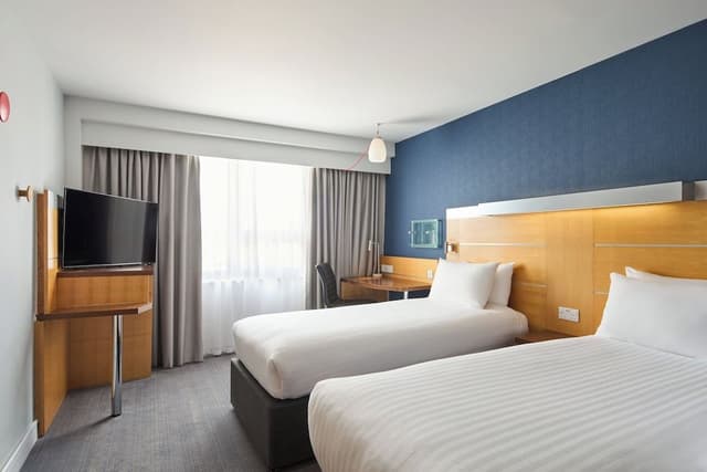 Standard Room (Free Hot Breakfast)