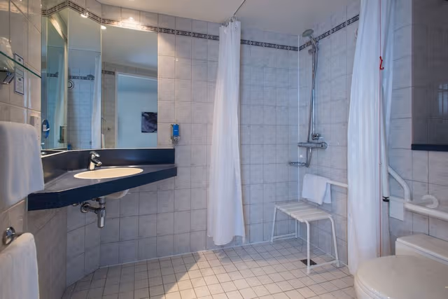 Standard Room, 1 Double Bed, Accessible (with Free Hot Breakfast)