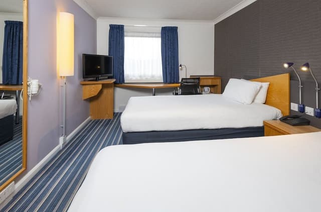 Standard Room, 2 Twin Beds (with Free Hot Breakfast)