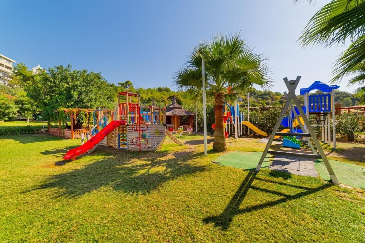 Justiniano Deluxe Resort1