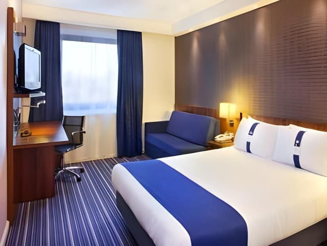 Standard Room with Free Hot Breakfast