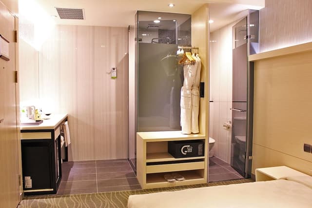 Vantage Room (Without Windows)