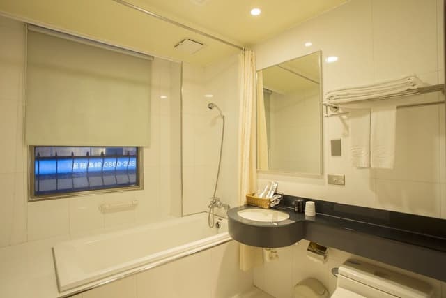 Comfort Triple Room, No Windows