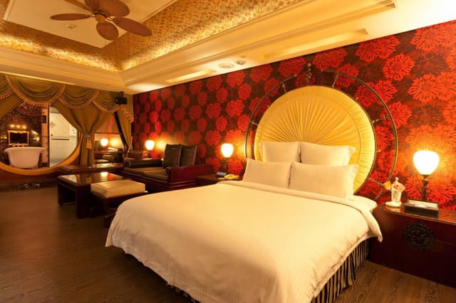 Double Room - Check-In After 8 PM