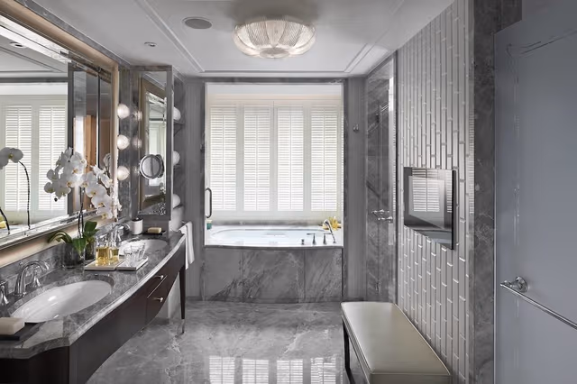 Club Suite, 1 King Bed (Premier)