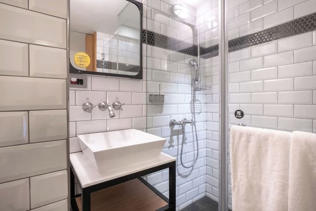 Classic Twin Room