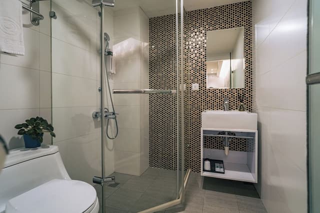 Grand Room, Multiple Beds, Non Smoking, No Windows