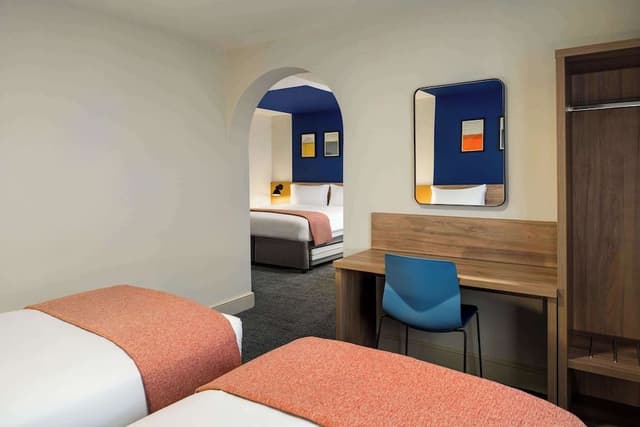 Room (Standard King)