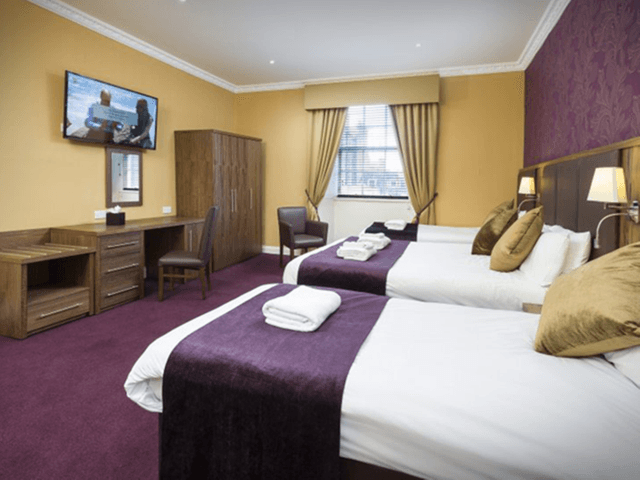 Triple Room