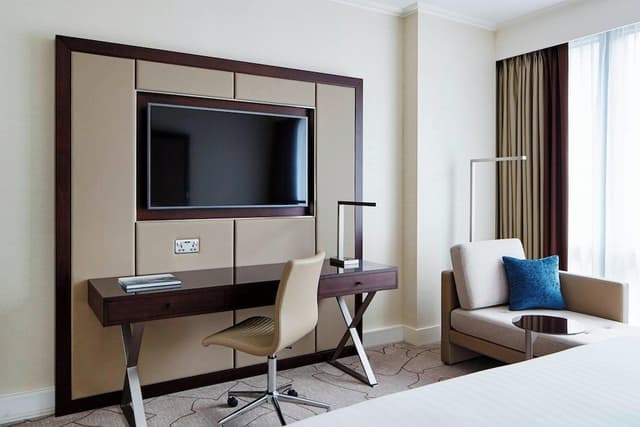 Deluxe Room, 1 King Bed