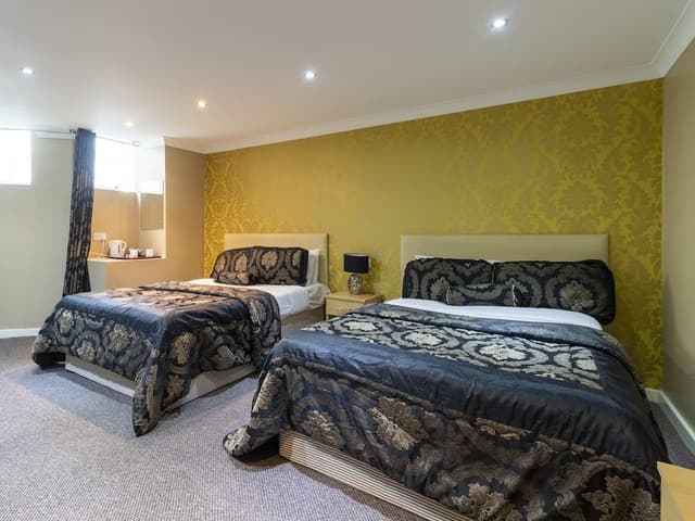 Standard Quadruple Room, 2 Double Beds