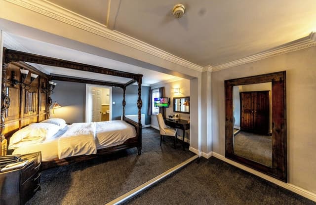 Superior Suite, 1 King Bed
