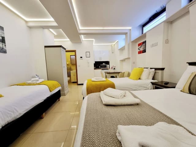 Standard Quadruple Room