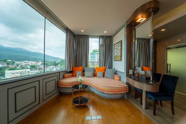 Executive Suite