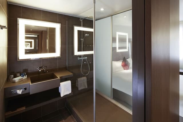 Premium Room, 1 Queen Bed (Executive)