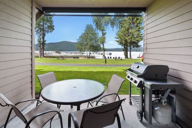 Condo, 2 Bedrooms (Lakefront / 1 K & 1 Q)