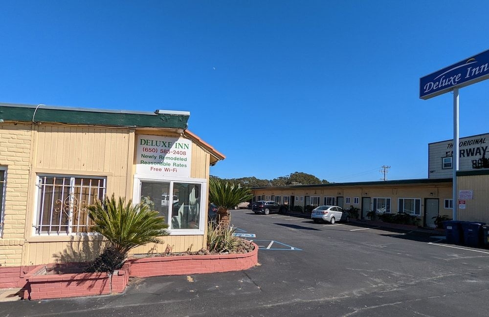 Deluxe Inn3