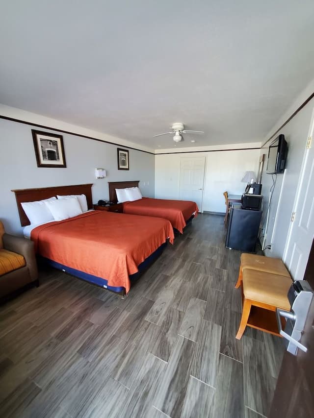 Standard Room, 2 Queen Beds, Non Smoking