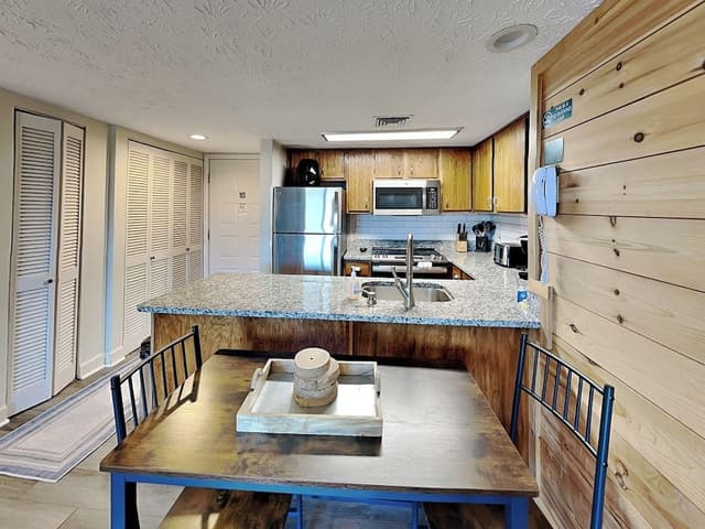 Condo (3 Bedrooms)