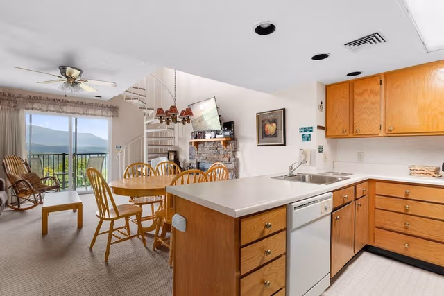 Condo, Multiple Beds, Hot Tub, Mountain View (#D301 - No Pets)