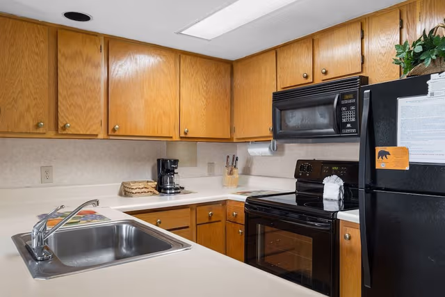 Condo, Multiple Beds, Hot Tub, Mountain View (#D301 - No Pets)