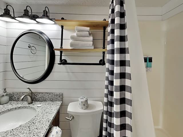 Condo (3 Bedrooms)