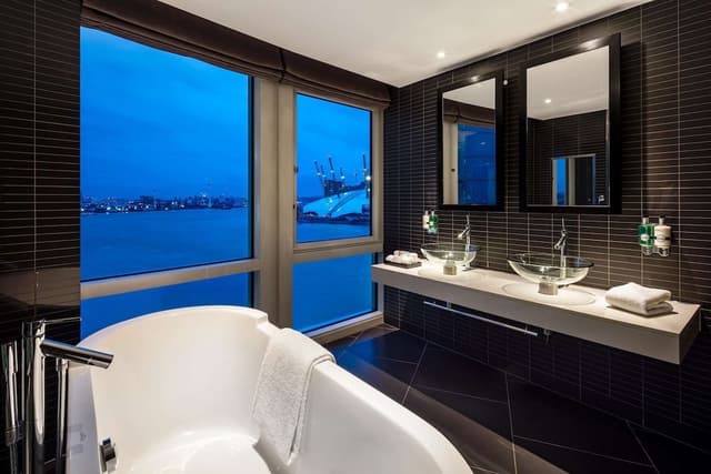 Penthouse (Suite)