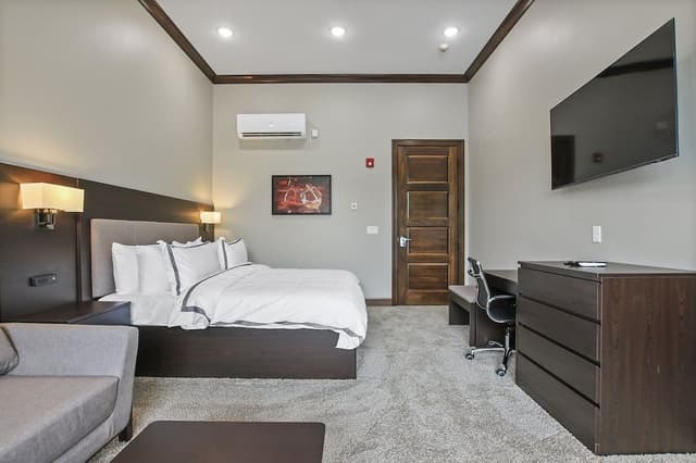 Townhouse King Deluxe Room with Balcony