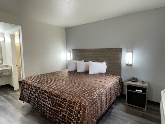 Premium Room, 1 King Bed