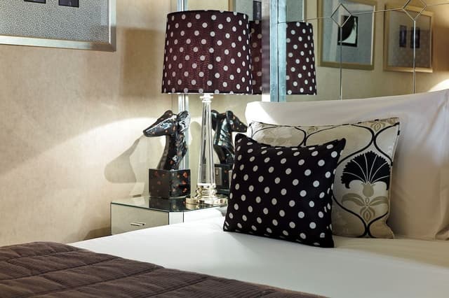 Abingdon & Kensington Penthouse Suite