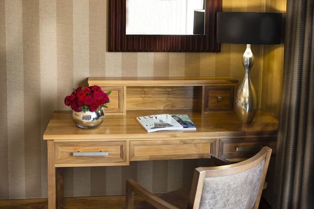 Abingdon & Kensington Penthouse Suite