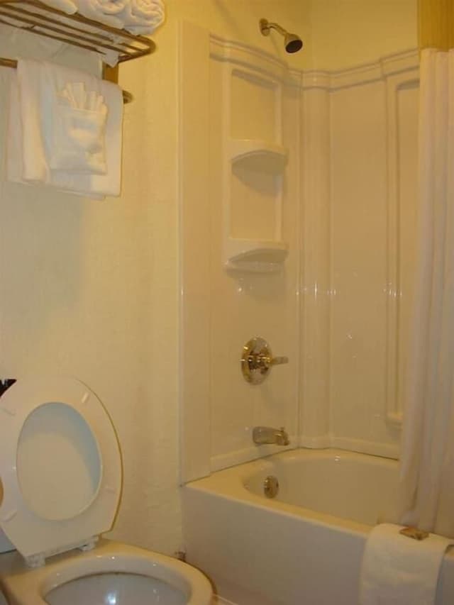 Standard Room, 1 King Bed, Non Smoking, Refrigerator & Microwave