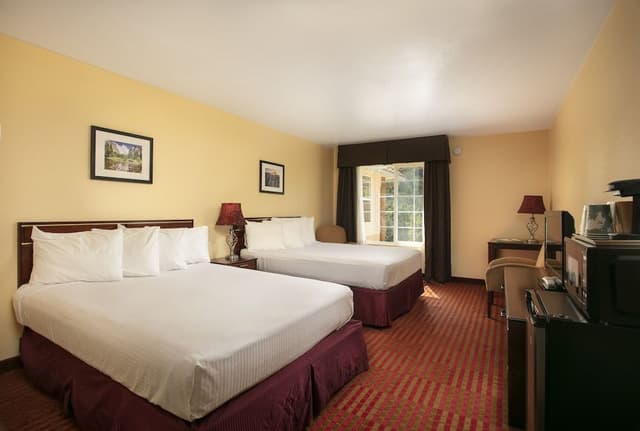 Room, 2 Queen Beds