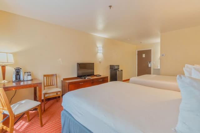 Room, 2 Queen Beds