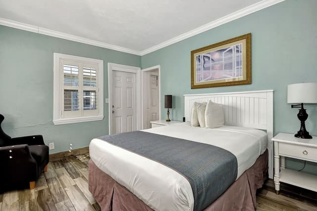 Suite, 2 Bedrooms, Kitchen