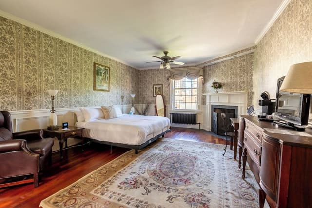 Luxury Room, 1 King Bed, Fireplace