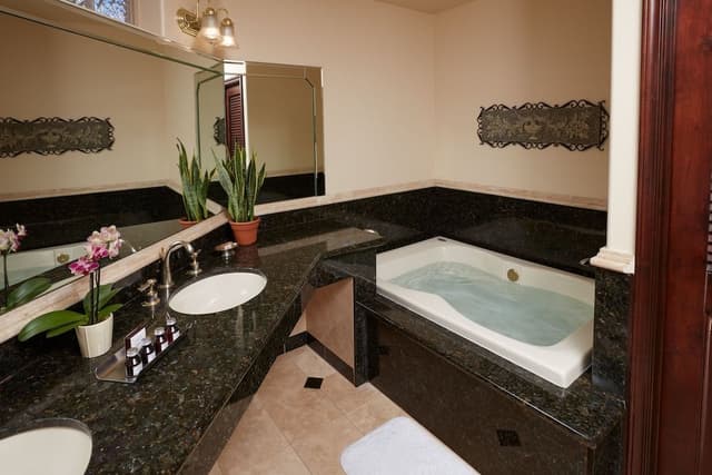 Superior Room, 1 King Bed (Mountain View King Villa)