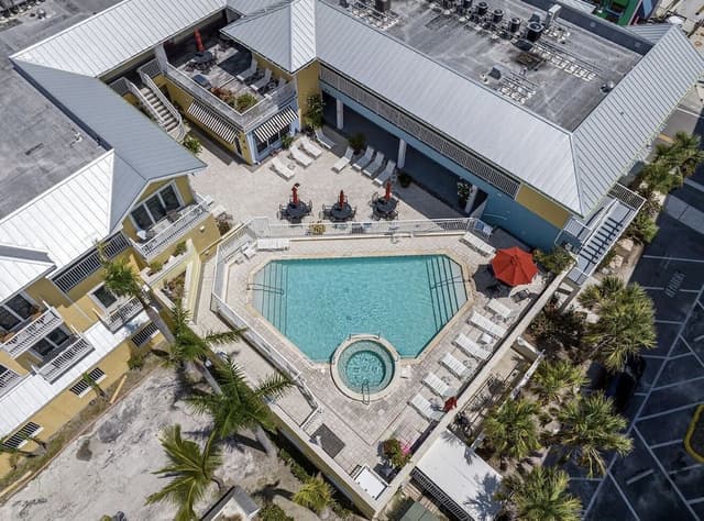 Condo, 2 Bedrooms