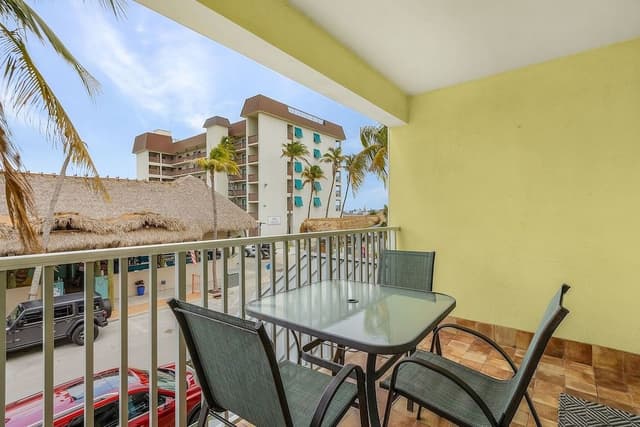 Condo, 2 Bedrooms