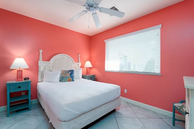 Deluxe Condo, 2 Bedrooms, 2 Bathrooms, City View (unit 204)