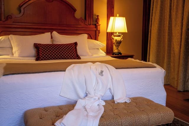 Luxury Room, 1 King Bed (John Wesley)