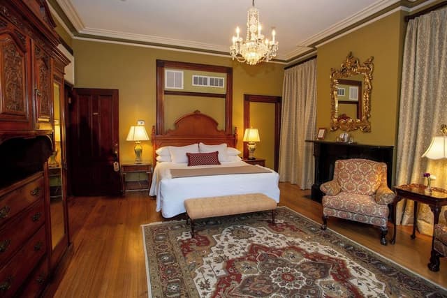 Luxury Room, 1 King Bed (John Wesley)