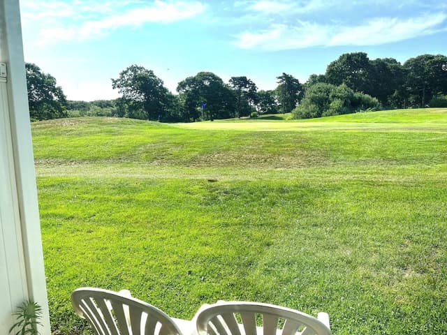 1 King Bed, Golf View