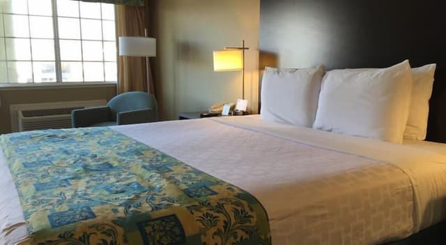 Deluxe Room, 1 King Bed (Upstairs room, stair access only)