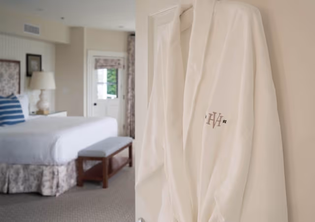 Historic 1 Bedroom Suite Ocean View