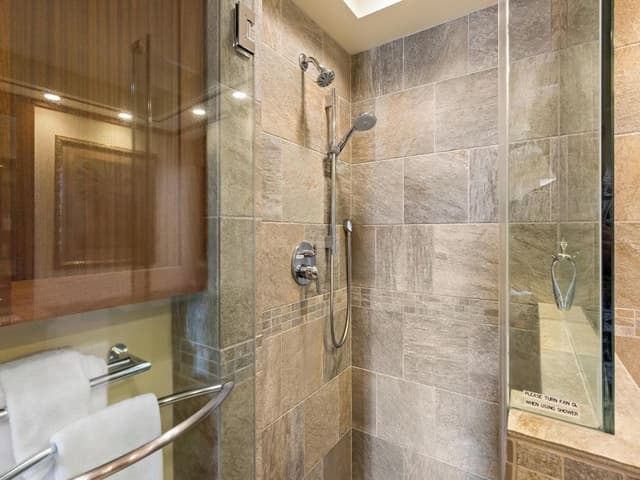 Condo, 2 Bedrooms, Golf View (H206)