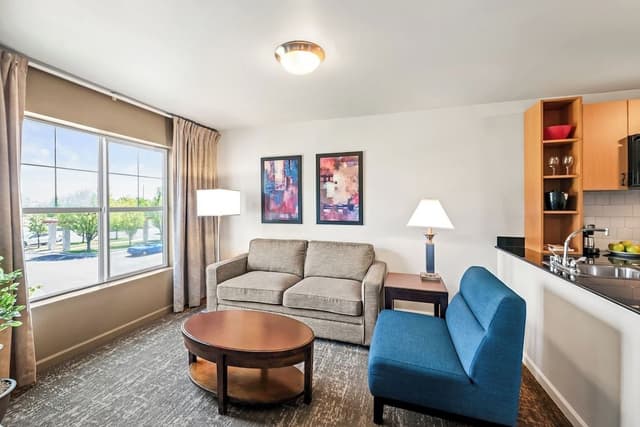 Comfort Suite, 2 Queen Beds, Roll-in Shower