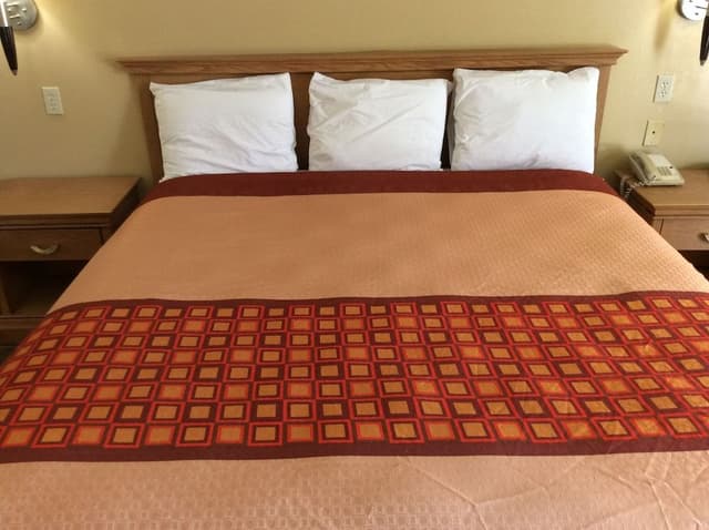 Deluxe Room, 1 King Bed, Smoking